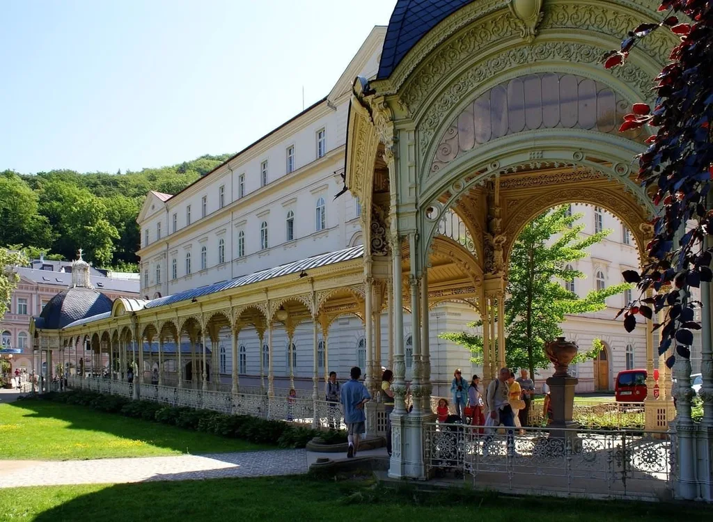 park colonnade