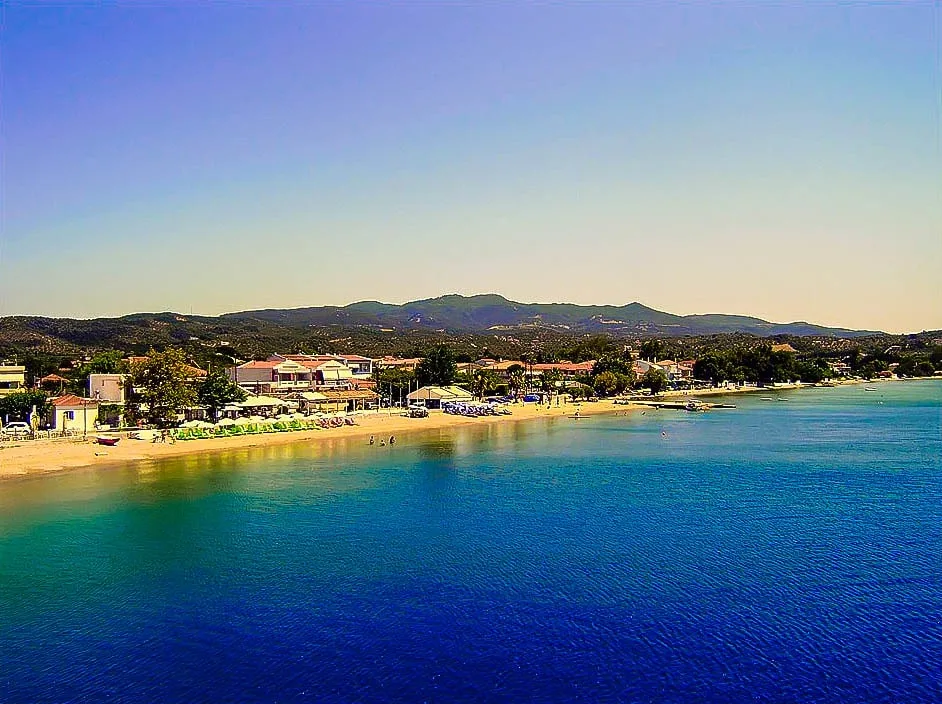 A relaxing atmosphere on Pefki beach in Evia