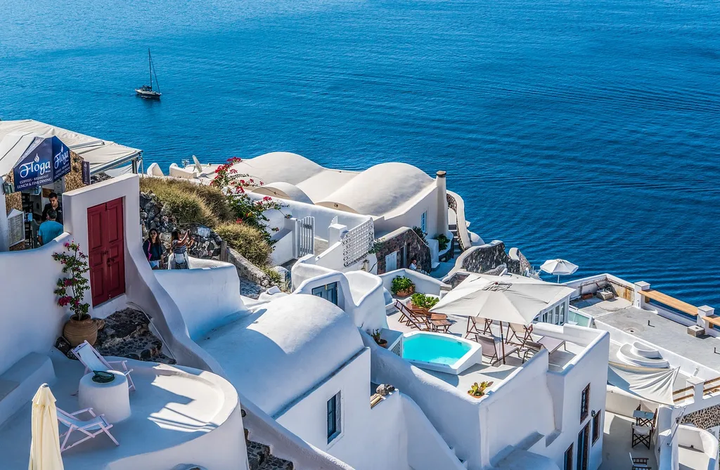 Houses on Santorini perched high 