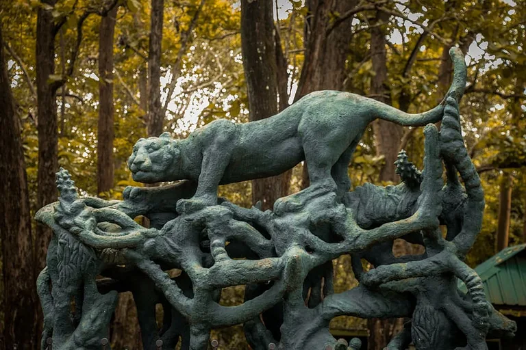 A stylized statue of a tiger, located in Thekkady.