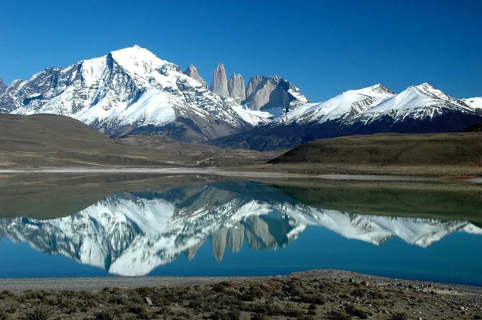 A breath-taking mountain lake in Patagonia