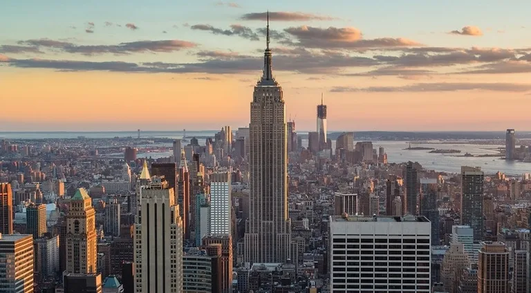 Breathtaking sunset in New York 