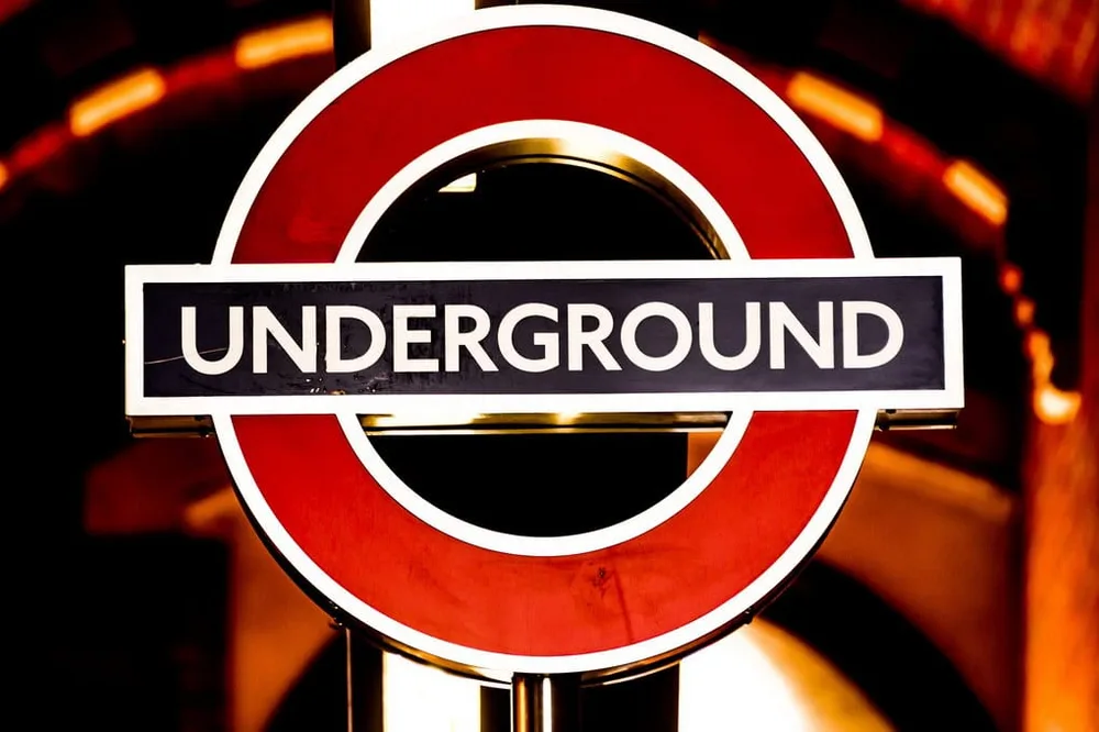 25 Fun Things to do in London with Friends