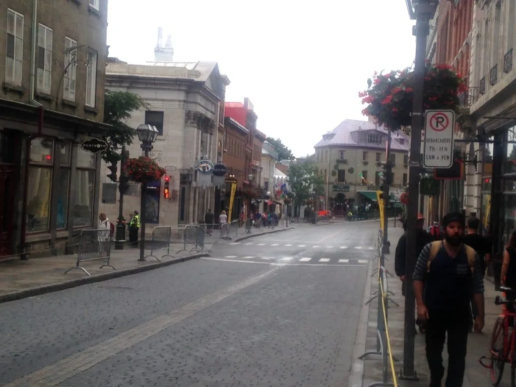 quebeccity-walkingphoto