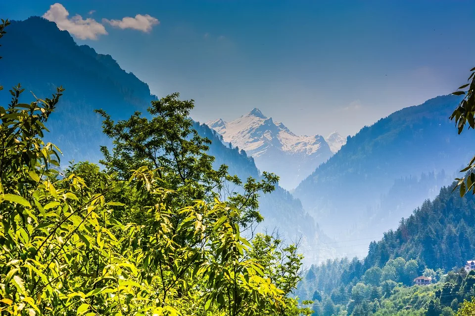 View of the Himalayan tops from Shimla