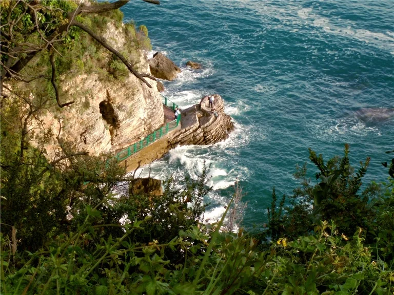 The path leading to Mogren