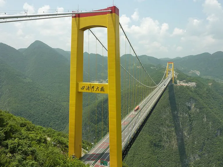 Man-Made Amazing And Adventurous Bridges 15