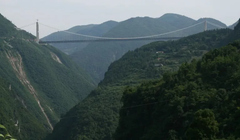 Man-Made Amazing And Adventurous Bridges 16