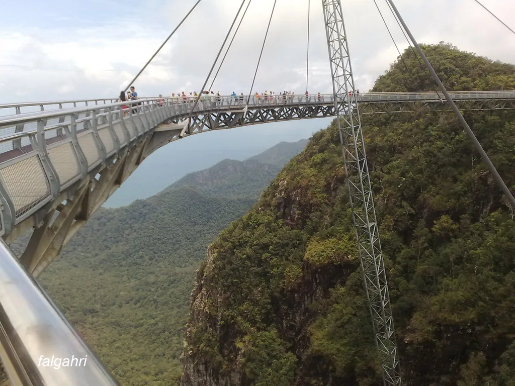 Man-Made Amazing And Adventurous Bridges 06