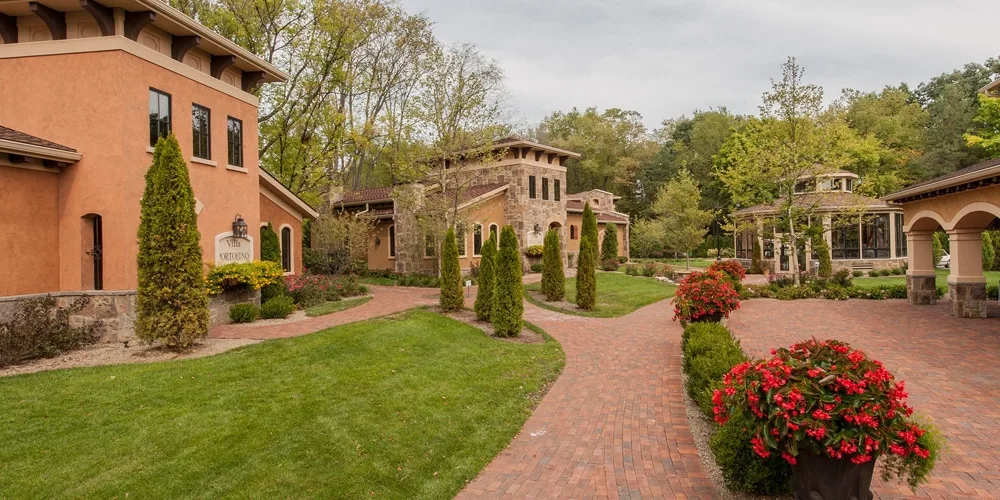 Villas in Gervasi Village