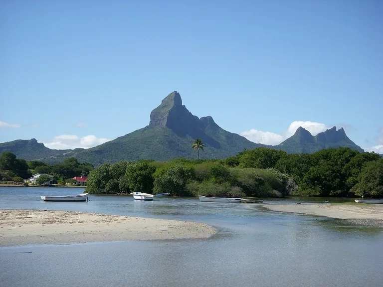 Lovely Beaches and Coves in Mauritius