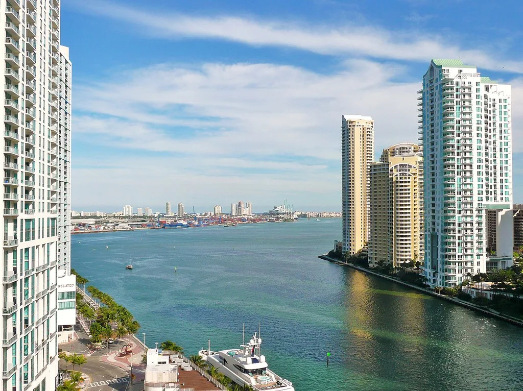 Metropolitan Area, City of Miami