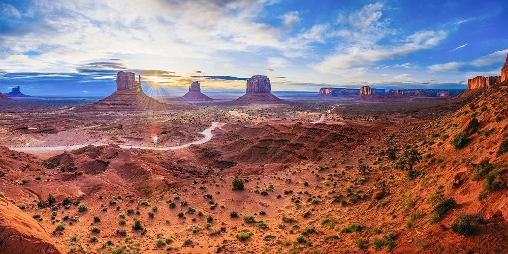 Stunning red mountains of Sedona is a Must-see Tourist Place
