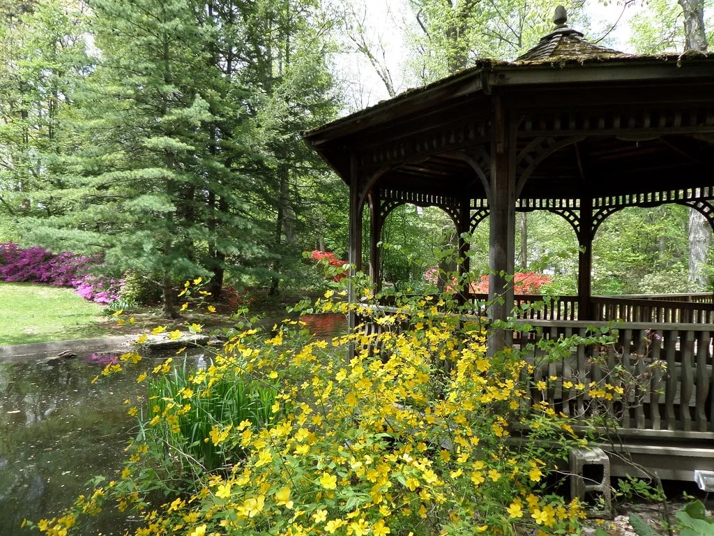 Toledo Botanical gardens in spring