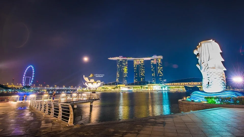 Top 10 Travel Tips to make your Stay in Singapore Sensational