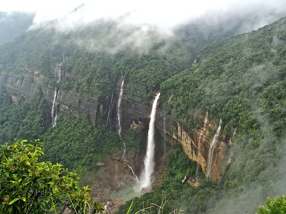 Formidable waterfalls in Cherrapunji